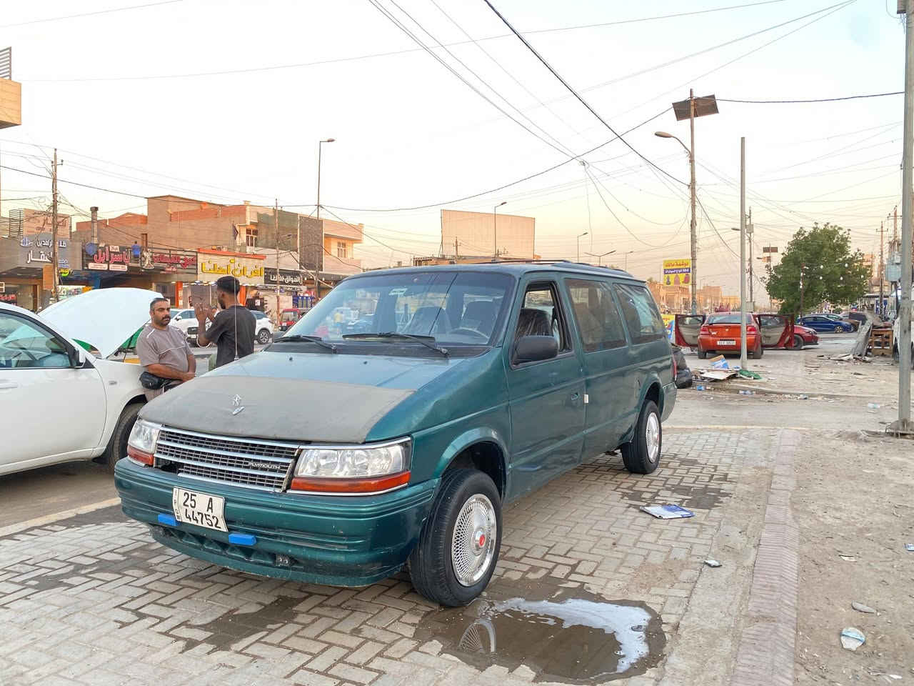 السلام عليكم دوج بلايزر موديل 95 رقم كركوك تحويل مباشر كامله من كلشي كير مكينه كله تمام رايدها 35 العنوان الدورة شارع 60 هاتف ***********
