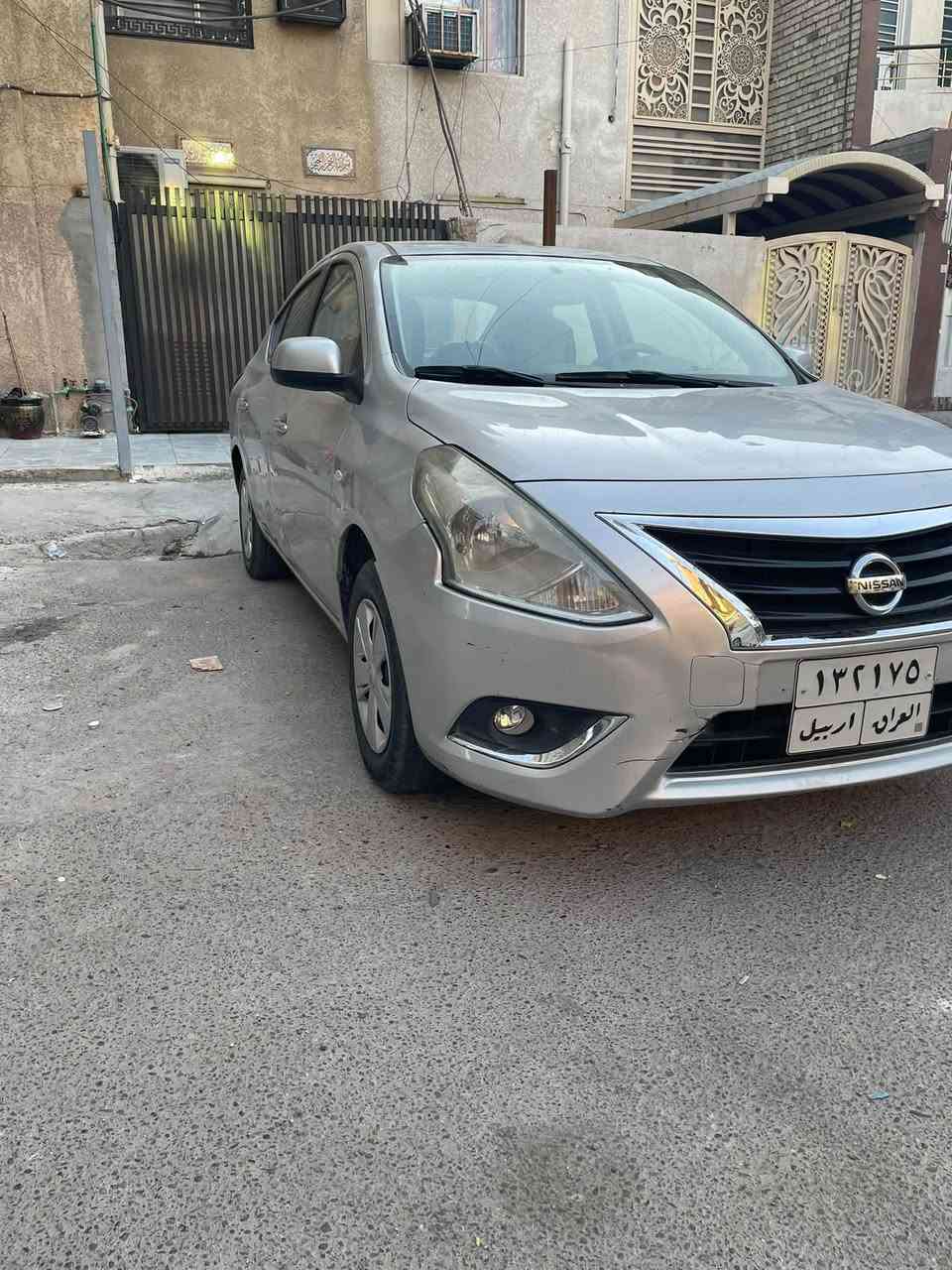 نيسان سني هندي موديل ١٩ ماشيه ٩٨ حقيقي بيها جاملغ خلفي صبغ وهاي بل باب بعدها عله وضعها سعرها ٨٩ بي مجال قليل رقمي ***********
