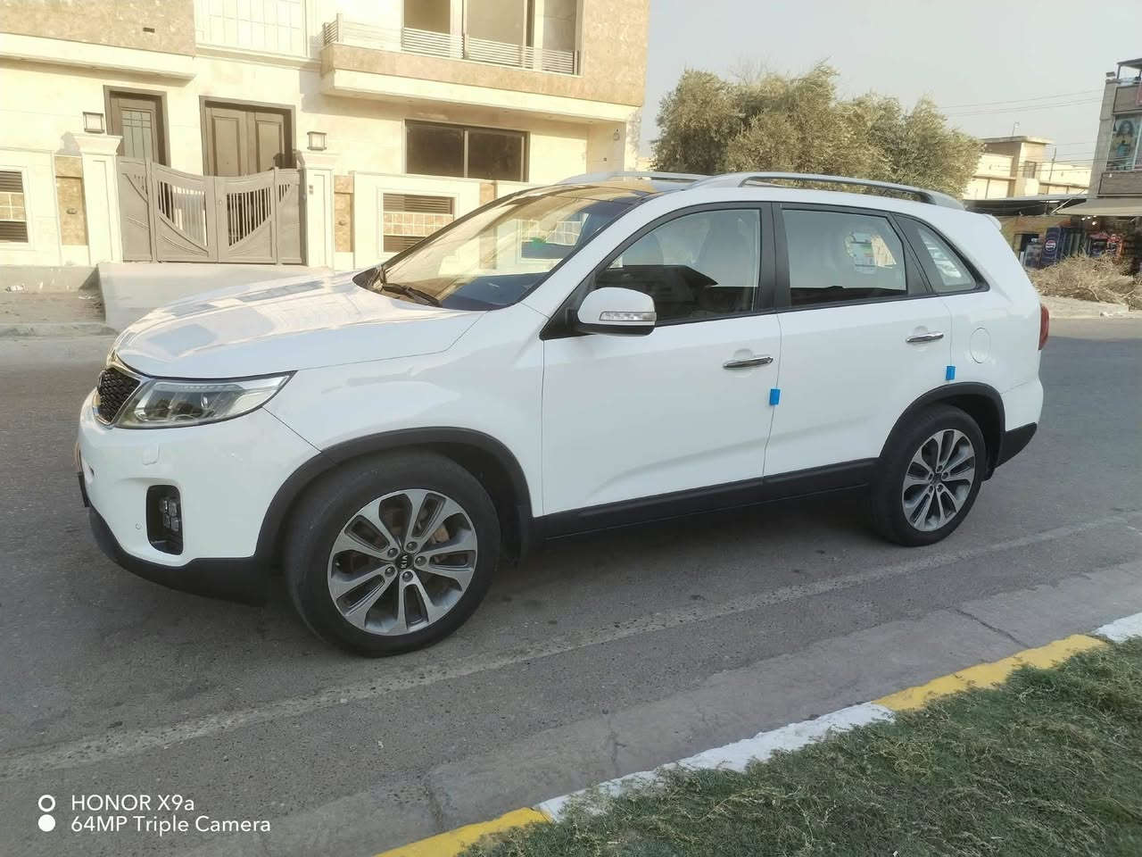 السلام عليكم ..شباب سورينتو ٢٠١٤ كويتي فول مواصفات ٦سلندر ٧ راكب ٣ قطع تبريد بصمه فتحه فول السياره مكفوله من صبغ وضرر وبارد السعر ١٥٩ للاتصال ***********
مكلف بالنشر .

نص مكتوب في الصور:
- HONOR X9a
- 64MP Triple Camera
- HONOR X9a 64MP Triple Camera