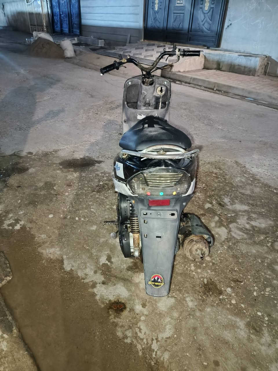 دراجه ماكس منغولي كفرات بلادي رقم واحد بوشه 49 بلادي سرعه ومعدل محركه ما مفتوح بل شرط كلاجات رياضي كهربايات كلها شغاله سعر 600 وبي مجال أوراق موجوده ***********و ***********
