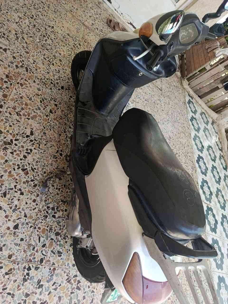 سلام عليكم
دراجه سبيسي ياباني لبيع 

كهربايات كلها شغاله 
سلف هندر 
كابريتر أصلي كفرات اصليه 
ستان نص والكامل 
مكينه ناعمة مجفته رايمر مره وحده فقط لايت وره وكدام اشاير 
مكان كوت حي الحكيم 
السعر 550وبيه مجال 
الاستفسار  ‏‪***********‬‏
(((رجأء المو شراي لا يتعبني)))
