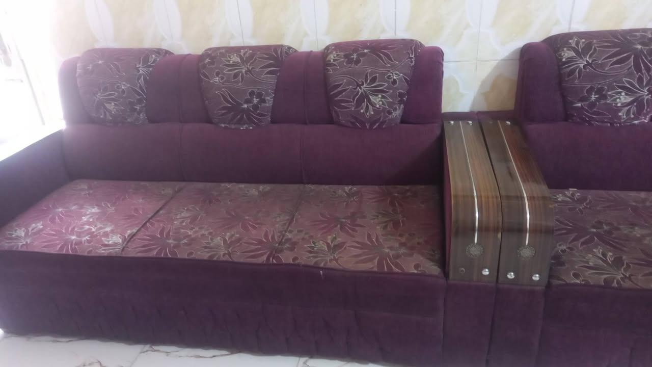 السلام عليكم
تخم للبيع عشر مقاعد استخدام قليل السعر ٤٠٠ بي مجال المكان حي الغدير قرب ملعب زيدون للاتصال على الرقم ***********
