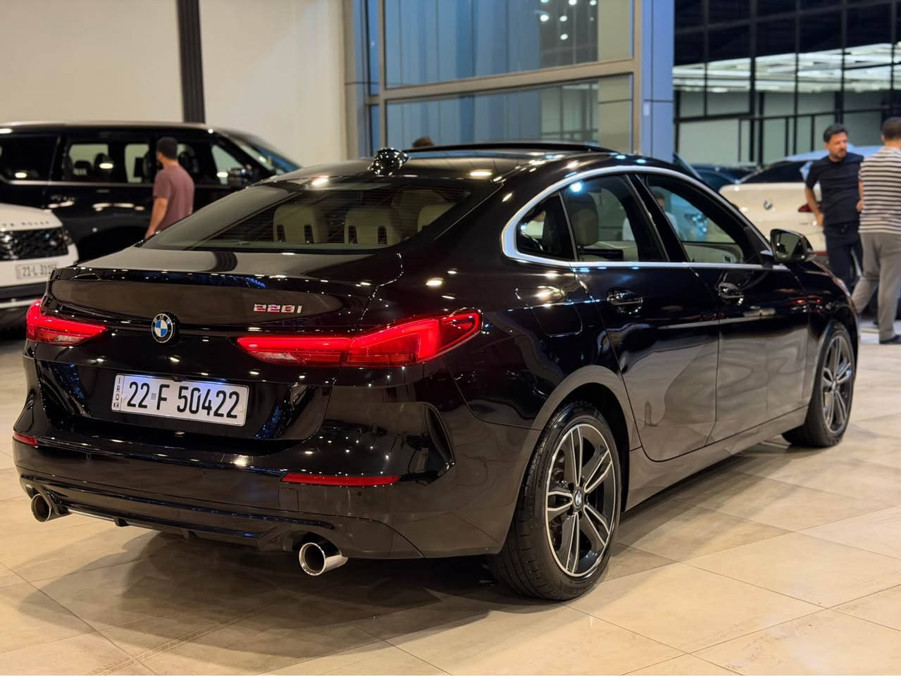 BMW 228 
2022 كلين 
سيارة فول مواصفات 
لايتات ليد زينون 
حساس خلفي امامي 
رادار امامي جانبي 
بانوراما 
ويل اسود 
داخل بيجي بيلاد 
بصمة ابواب 
سيارة مكان صغير تعديل بيها 
٤٠ مل ماشية حقيقي 
١٩٨$
*********** وتس اب 
*********** الرمادي, الأنبار
