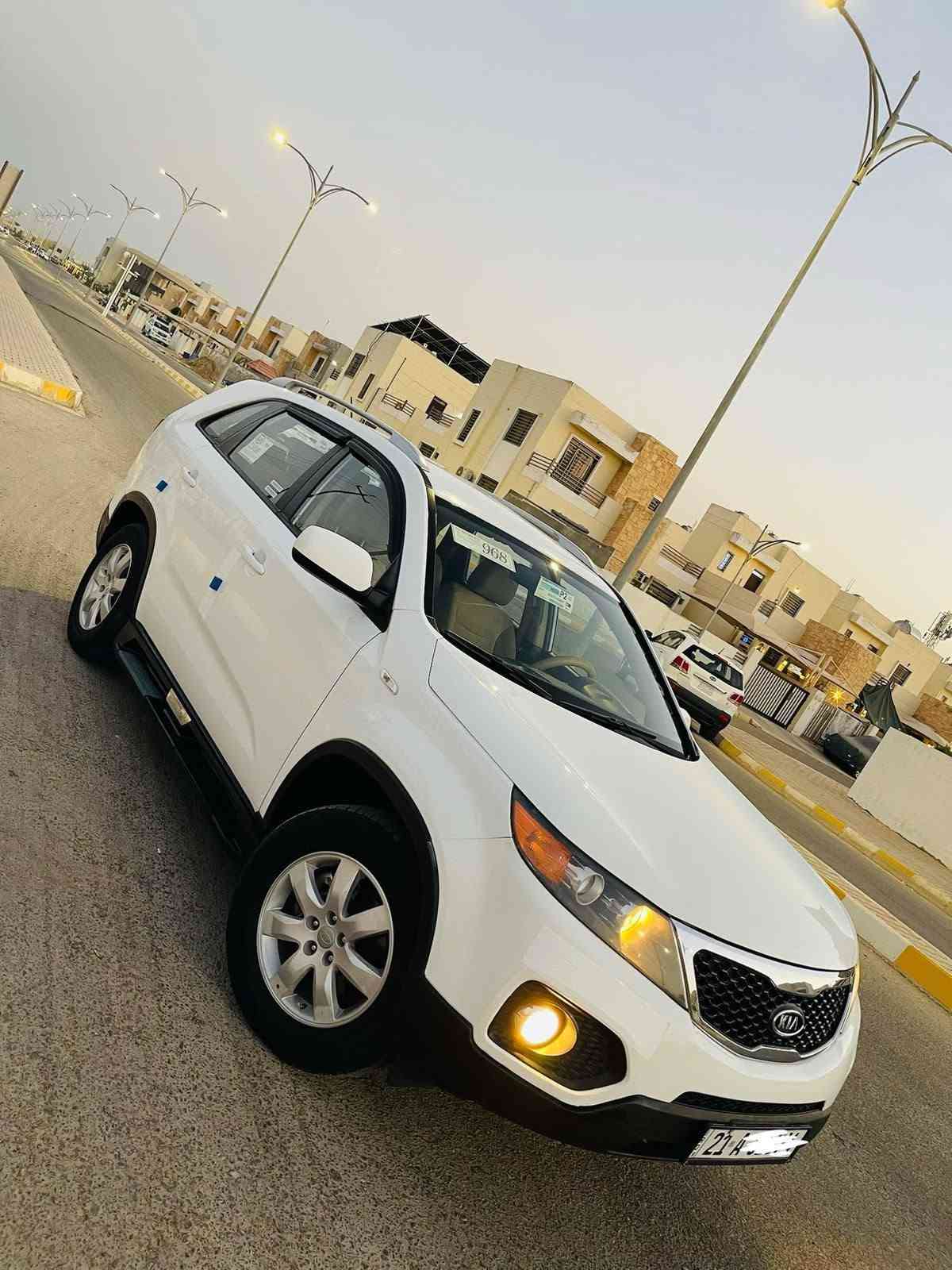 السلام عليكم 
سورنتو خليجي موديل ١١
رقم سليمانيه دولي
السياره بيها باب واحد فقط كلير 
والباقي مكفوله من الصبغ 
شرط محرك وكير ممفتوح 
سبعه راكب السياره 
السعر 129وبيها مجال بسيط 
مكان السياره تكريت 
***********
