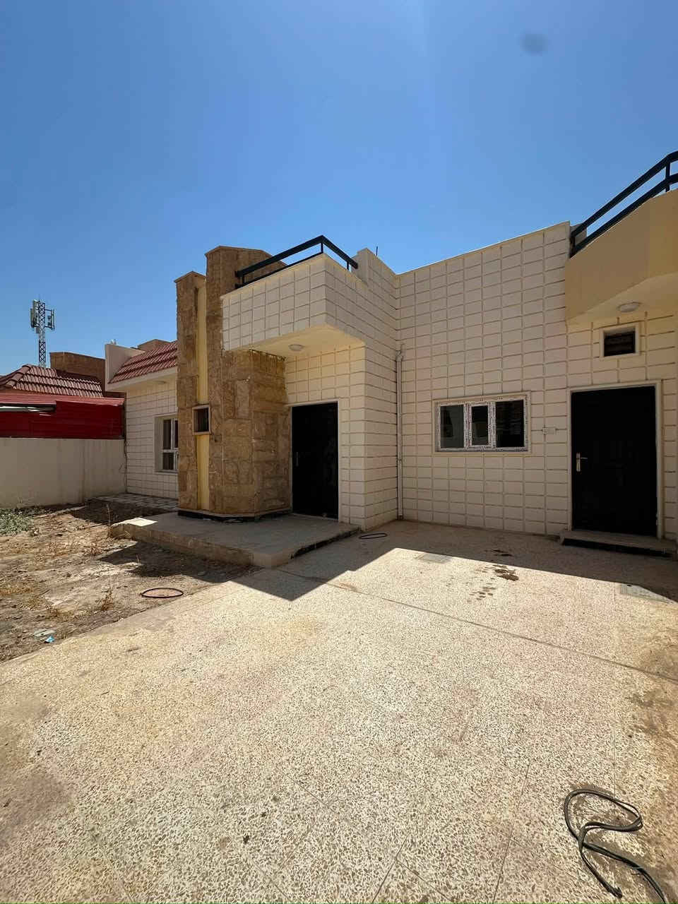 دار للايجار (مجمع اليرموك )
مساحة 250 متر  

3 غرف نوم + مجاميع صحيه + مطبخ + ستقيال 

كراج + حديقه 

ايجار 400 قفل 

؛ الاستفسار  اتصال ع 

***********
