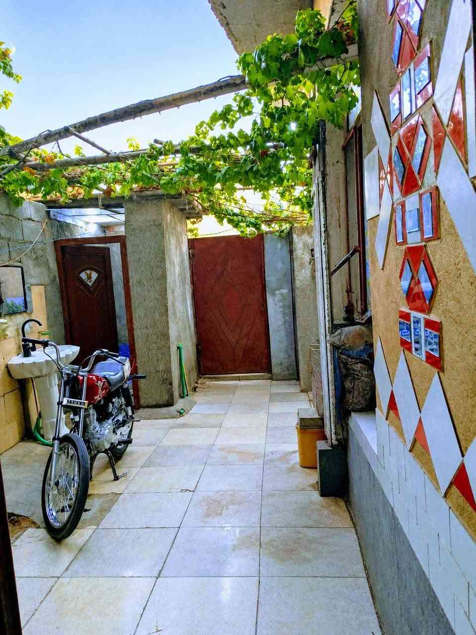 السلام عليكم بيت للبيع مساحه /100 العنون /كربلاء قرب سيد اسماعيل
 السعر /40 
 الرقم /***********
