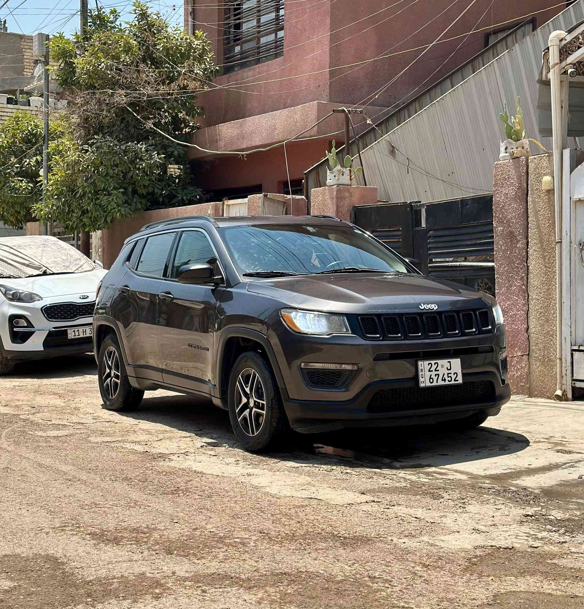 جيب كومباس للبيع
موديل 2019

وارد امريكي ضربتها قبق جنطة فقط 

4 سلندر محرك 2400

ماشية 96 الف قابل للزيادة 

بصمة، تحكم ستيرن، مثبت سرعة، كاميرا

هزة وسنوية جديد 

تخم تايرات جديد 

حدادية جديدة

تبريد قطعتين ثلج

رقم اربيل وشرط التحويل

سونار موجود وصور الحادث موجودة

باقي التفاصيل للسيارة معروفة 

السيارة جاهزة
مكانها بغداد الدورة

*********** ابو زيد

