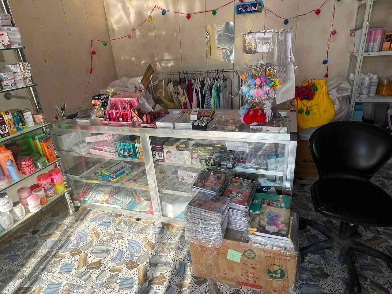 اغراض محل للبيع 

للتواصل/‭***********‬

