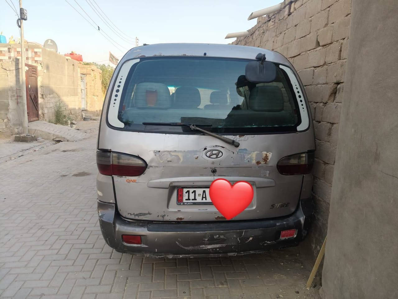 #مكلف_بالنشر 
سلام عليكم 
هـيـونـداي سـتـاركـس للبيع موديل 2005
 مكينه كير عادي مجفتة
 رقم بغداد انكليزي 
 السنوية بأسم راعيها يداورلك بنفس اليوم
للأستفسار اكثر الاتصال على الرقم 👇👇 ***********
