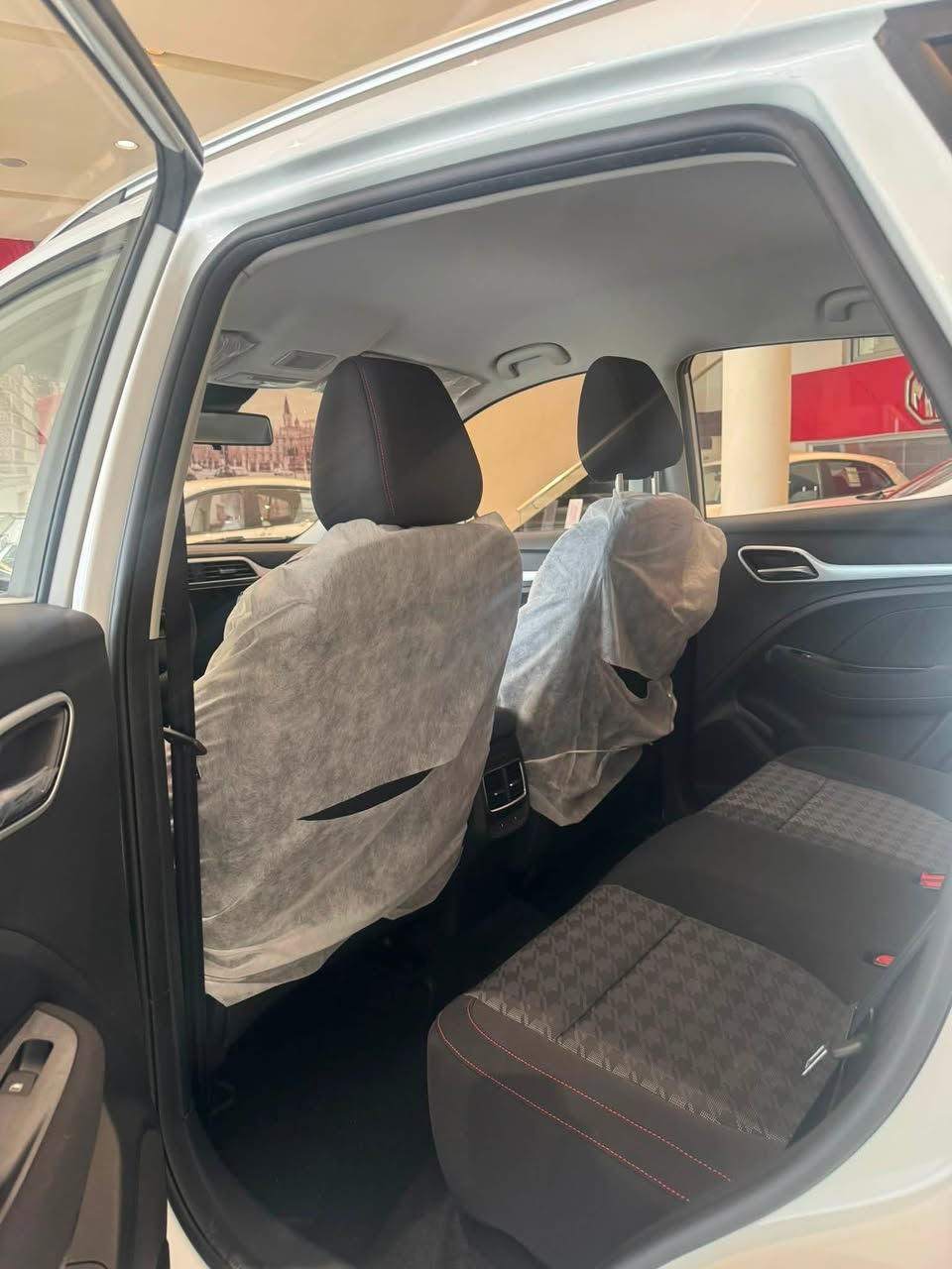 Mg ZS زيرو
ضمان ٦ سنوات 
محرك 1500 تنفس طبيعي 
موديل 2025 
السعر 135$ 
مرقم وجاهز للاستلام 
الموصل / معرض العباسي 
وكيل معتمد لدى MG 
***********
