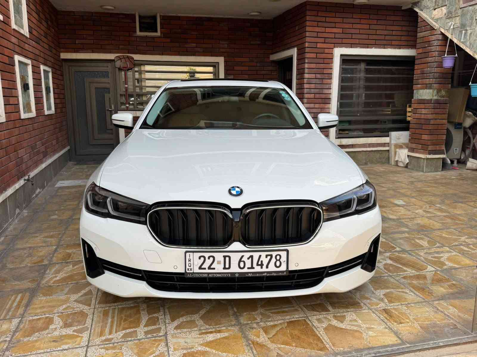 BMW 520 — موديل 2021 | وكالة العروش
السعر: 289 ورقة
للاستفسار: ***********
العنوان: بغداد – الدورة – شارع أبو طيارة

BMW 520 موديل 2021 وارد وكالة العروش، سيارة مميزة جداً بحالة راقية ومواصفات متكاملة، مع داخلية بلون قرميدي مميز.

أبرز المواصفات والتجهيزات:

• محرك BMW TwinPower Turbo
• ناقل حركة أوتوماتيك
• داخلية جلد بلون قرميدي مميز
• مقاعد كهربائية
• ذاكرة للمقعد
• شاشة وسطية كبيرة
• نظام ملاحة
• كاميرا خلفية
• حساسات أمامية وخلفية
• تشغيل بصمة ودخول ذكي
• فتحة سقف
• تحكم بالمقود
• تحكم بالمقاعد والمرايا كهربائياً
• إضاءة داخلية Ambient
• نظام صوتي متطور
• مثبت سرعة
• أنظمة BMW للسلامة والثبات
• جنوط BMW أصلية
• جميع الصيانات الدورية منفذة لدى وكالة العروش
• السيارة جاهزة من كل شيء
• ترخيص تضليل ساري المفعول
• رقم أربيل باسمي

سيارة نظيفة ومحافظة عليها، وصيانتها بالكامل لدى الوكالة، وجاهزة للاستخدام مباشرة.

السعر: 289 ورقة
للاستفسار: ***********
الموقع: بغداد – الدورة – شارع أبو طيارة بغداد, العراق
