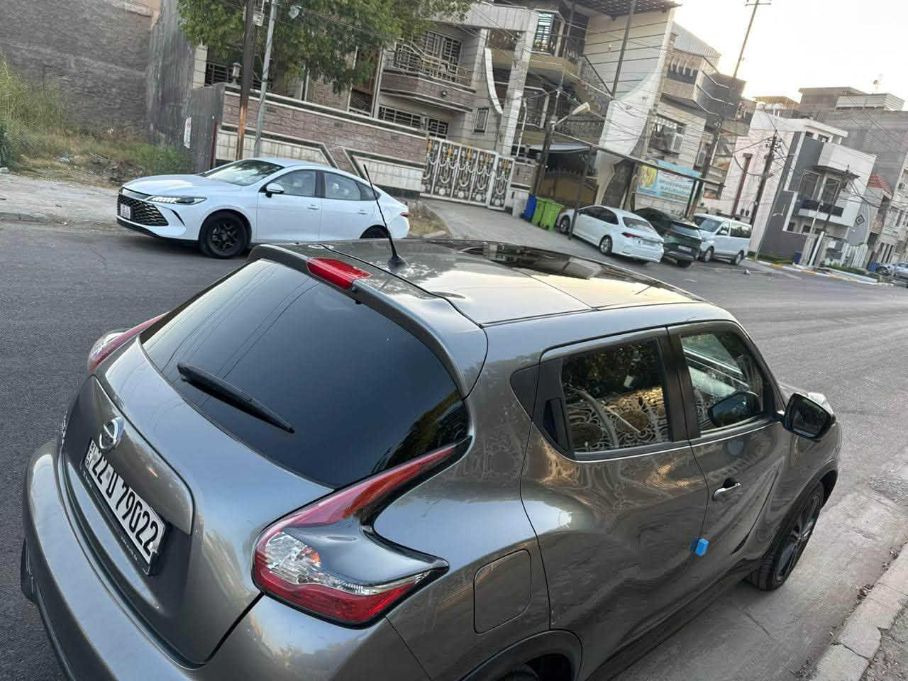 للبيع نيسان جوك فول مواصفات
✅ موديل 2018 خليجي 

✅كشنات جلد

 ✅ محرك 1.6 لتر اقتصادي

 ✅ ناقل حركة أوتوماتيك CVT

 ✅ دفع أمامي

 ✅ مصابيح LED نهارية

 ✅ تكييف ممتاز

 ✅ مرايا وزجاج كهربائي

 ✅ نظام ABS ومانع انزلاق

 ✅ حساس نقطه العمياء 

✅ كاميرات ٣٦٠ درجه محيطيه 

✅تدفئة بالكشن 

✅انضمه قيادة + تحكمات سرعة

 ✅ بانوراما 

 ✅ اللون رصاصي مميز والويل دخاني سبورت 

 ✅ السيارة نظيفة وماشية 26000  KM حقيقي

✅ويل سبورت اسود 

✅ رقم اربيل وب اسمي وجاهز للتحويل ومكانها بغداد 

🛑 جاملغ خلف السائق بيه بارد شبر وبيها رصعتين بالباب مال السكن (( اخوان السيارة مكفولة من الصبغ ))

✅كفاله عامه بالمحرك والتبريد وكلشي 

💵 سعرها : 118 ورقه وبيها مجال بسيط كووولش

ما اجاوب على الفيس فقط اتصال اعتذر منكم اخوتي

‎📞 للاستفسار: (***********)
