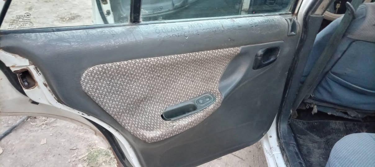سلام عليكم برنس موديل 95 رقم بغداد مشروع وطني گير ومكينة حدادية جديدة تايرات نص عمر كهربائياتها كلها شغالة سنوية لغاية لل 27شهر 9 سعر 32 وبيها مجال تحويل ثاني يوم  مكان بابل محاويل  ***********
