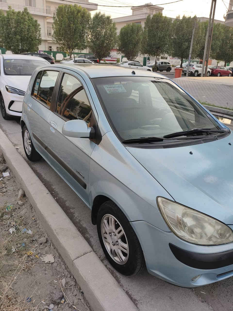 هونداي جيتز 2006 رقم بغداد مشروع وطني بأسمي نظيفة جدا ماشية 86 الف كم حقيقي ، خليجي الشركة العامة للسيارات ،
هونداي جيتز 2006 رقم بغداد مشروع وطني بأسمي نظيفة جدا ماشية 86 الف كم حقيقي ، خليجي الشركة العامة للسيارات ، 
محرك دوش 1600 مبدل جديد (حاوية) .كير حلو ونظيف. 
باتري جديد.. تخم تاير.. تبديل اذانات محرك ، قاعدة فيت بم جديدة.. مجاول جدد.. تبديل بلكات 
نوزلات.. تبديل مروحة مع راديتر جديدة.. تبديل كومبريسر مع بخاخ جديد.. تبريد ثلج.. تبديل سلف وداينمو مال (حاوية). ادامة كاملة للسيارة. غرفة نظيفة جدا و سلايد روف طكتين . شاشة دشبول.. جام اوتوماتيك ، 
بيها صبغ بابين عكس السايق وبنيد و دعاميات..قمارة بلادية جاردة شوية..والسونار جديد مرفق
..مكان السيارة بغداد/الكرخ السعر : 80 ورقة 

للاستفسار : واتساب ***********

او اسيا: ***********
