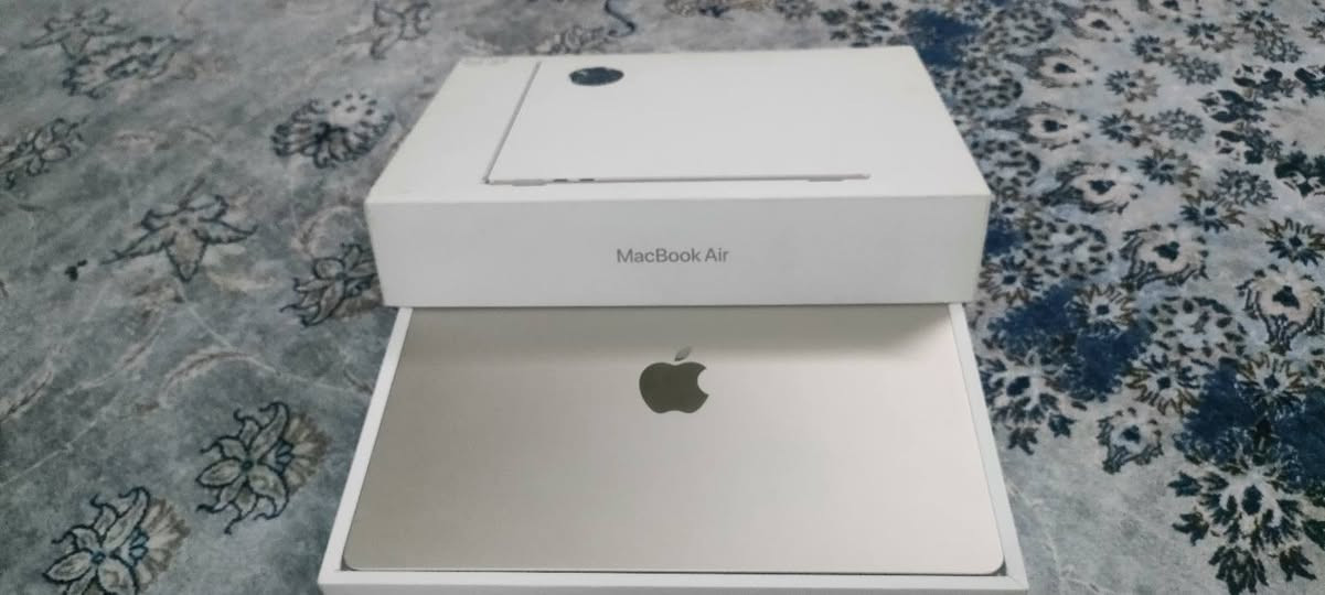 Air . 13 inch M3
256 GB. 16GB
لبيع عنوان كركوك
***********

