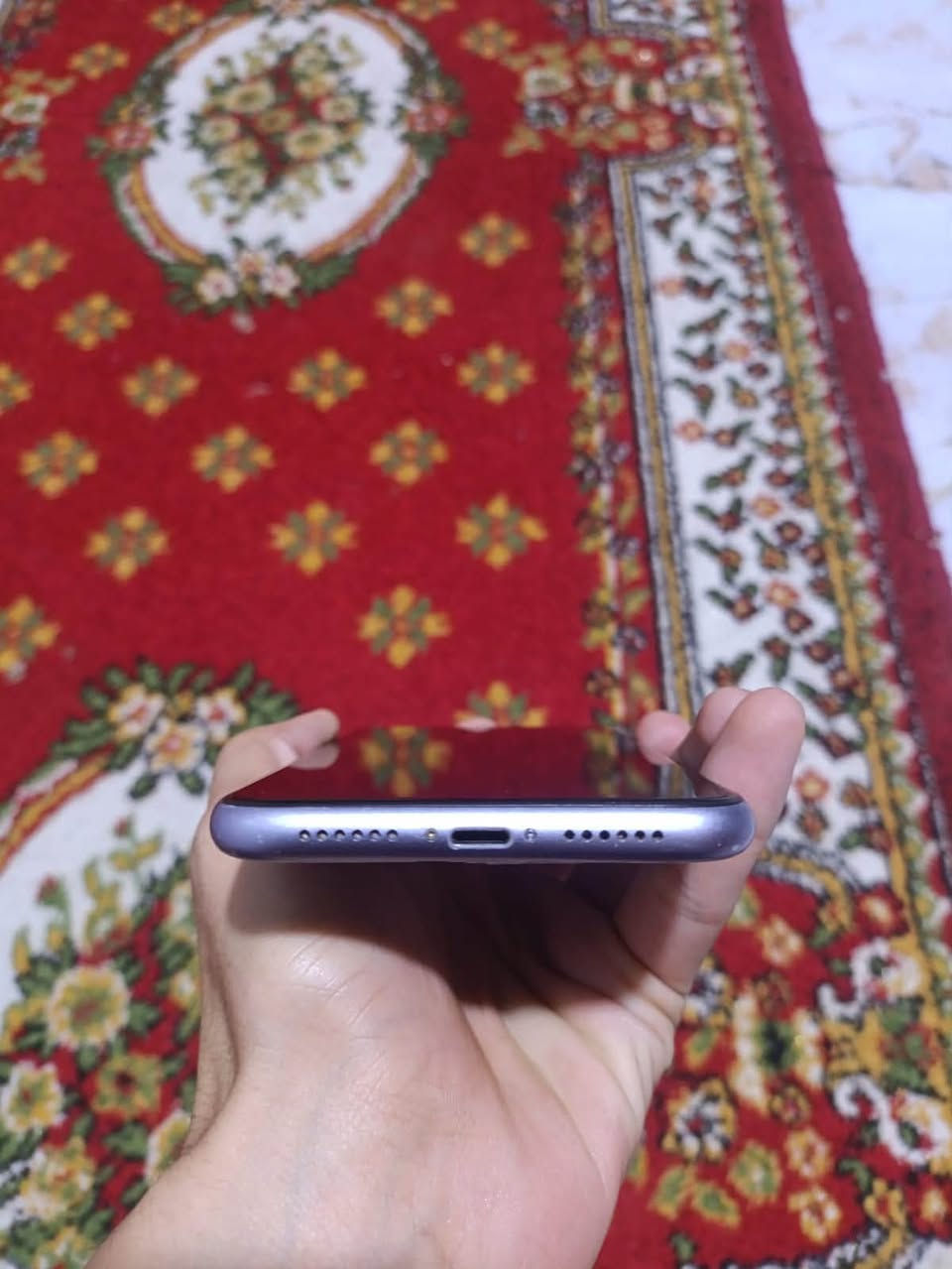السلام عليكم 
ايفون 11 عادي ذاكره 128 الجهاز بلاد مامفتوح
بطاريه 80 جهاز نضيف مامفتوح بيه برغي
فيس ايدي شغال كامرات شغاله بالكامل
مفتوحً تخطي !!!!!!!!
للتواصل واتساب ***********
السعر 135 وبيه مجال
