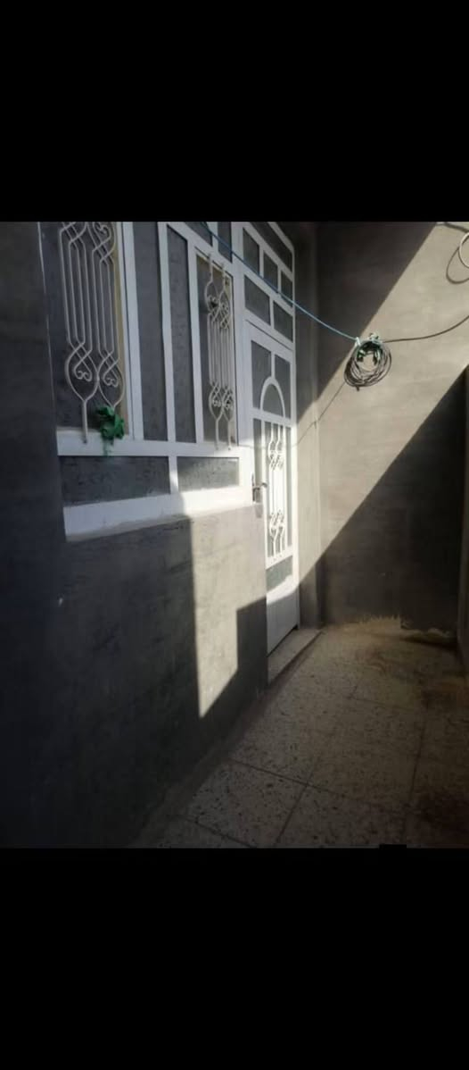🏠دار للايـــــــــــــــــجار الموقع حله حي الجزائر فرع الصيدليه مرجان عبر سكه القطار يم اسواق

مشتمل للايجار المساحه 100م
 يتكون من مطبخ وكلدور وحمام ومنور وغرفت نوم وحده 

قيمته اللايجار//250//

الاستفسار مرجعه مــكـــتــــب الجــــشـــعـــمـــي للــعــــقـــار 

0781942579📞
