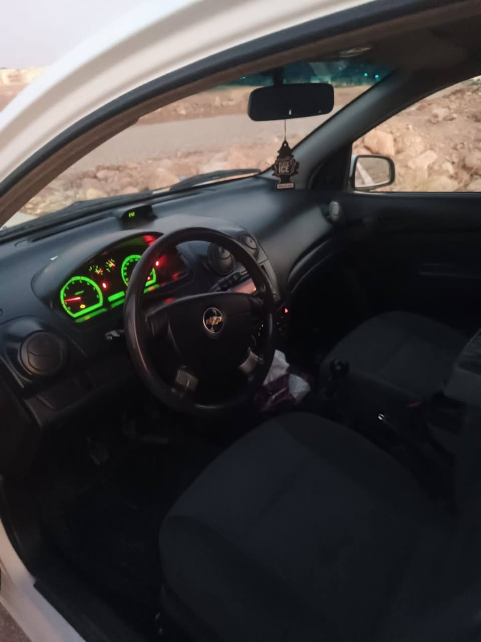 افيو كورى موديل ٢٠١١سياره فقط قطع واحد بي  صبغ شرط بدون معجون بدون دواخل كير محرك بشرط تحويل وكاله بشرط سياره تبريد ثلج سياره حيل حلوه مال جناي جاهز مقدمه ٣٥كل شهر ٢٠٠ دولار سعر حسب انتفاق اي استفسار انتصل ع رقم *********** اقصاد بس اهل موصل
