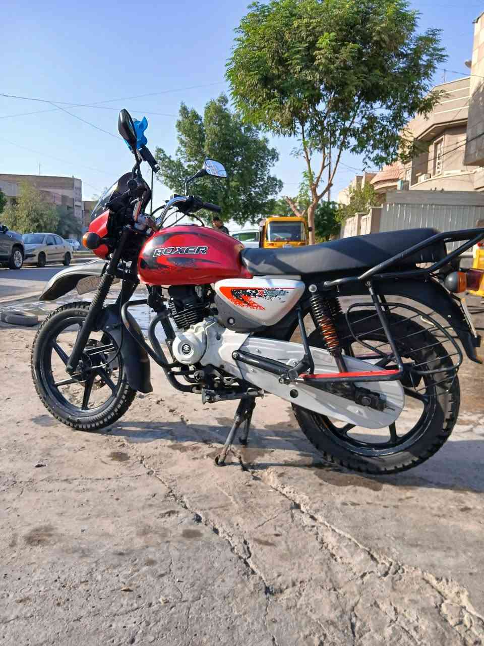 السلام عليكم 
دراجه بوكسر بالباكيت المحرك ناعم وسبانه مامخلي عليه جديده حيل رقم وسويه باسمي تحويل شوكت ميعجبك موديل 23 مكاني بغداد الحريه السعر مليونين و400
الرقم الهاتف ***********
