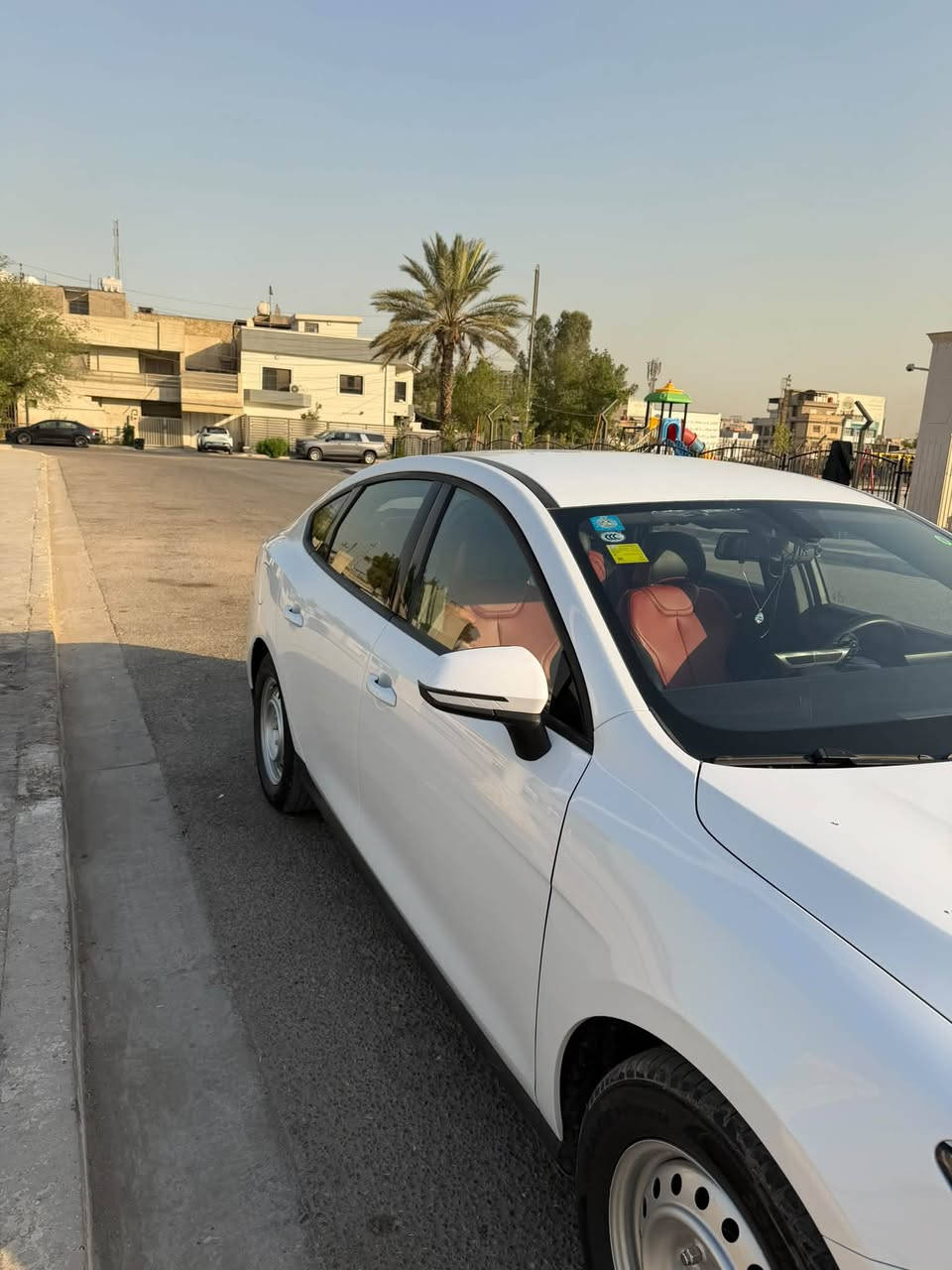 السلام عليكم
كن بلاص موديل 25 داخل احمر ماشيه 14 مكفوله كفاله عامه 
السياره بسمي تحويل ثاني يوم 
مكاني حي الاعلام شارع البداله 

***********

