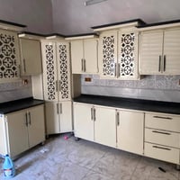 عندي كاونتر تفصال شغل كلش حلو ومرتب وقوي والله للبيع وياه غساله مواعين...