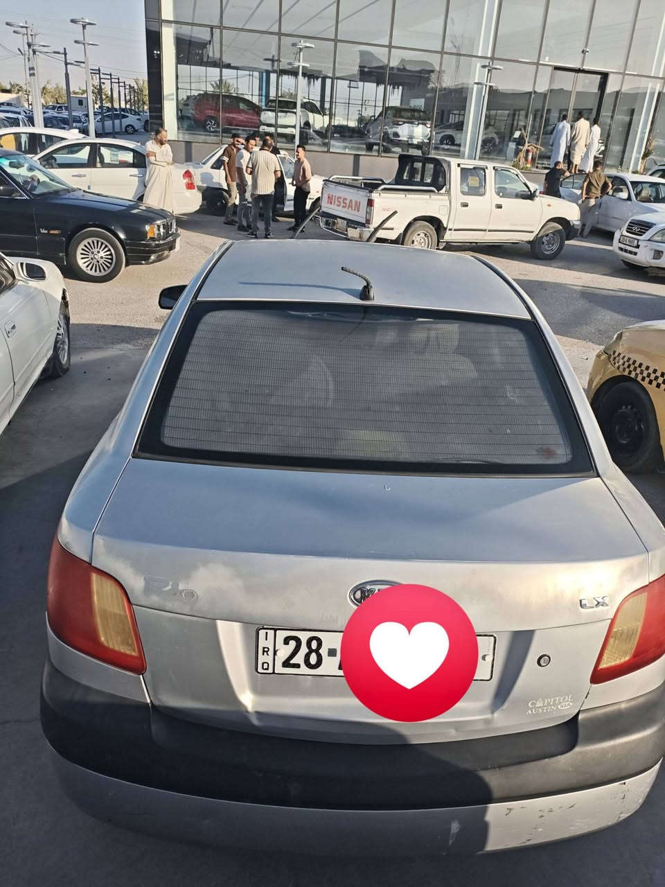 سلام عليكم سيارة كية ريو مديل 2006 سيارة ضربة لغد واحد صوب الايمن جهت العبري بس سيارة نضيفة مثل ما شوف بلصورة حدادية جديدة امامي و خلفي توني مسويهن سيارة كلشي ما عايزة السعر 70 وبيهة مجال اي استفسار اتصل عل رقم هذا ***********
