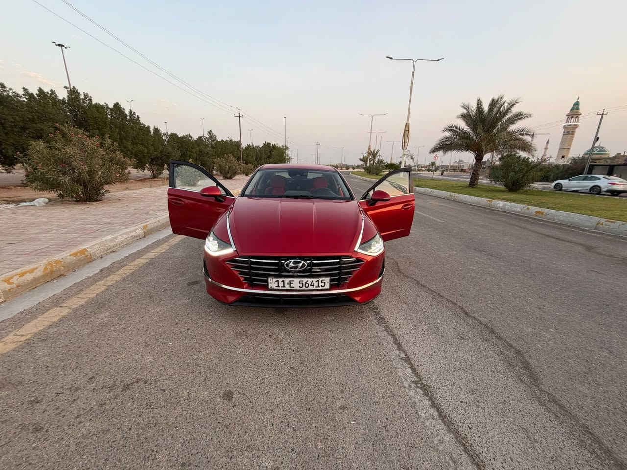 السلام عليكم
سوناتا للبيع موديل ٢٢ وارد امريكي  لون احمر 

🧰 شرط السياره جاهزة من حداديه ومن باقي التفاصيل تخم تاير جديد باتري كوري اصلي جديد جامه أمامه جديدة 

⚙️ محرك 2500 برغي مامفتوح مكفول من كلشي 

🪛 كير شرط على وضع شركه مكفول 

🧊 تبريد ثلاجة

🛞 تحكمات ستيرن

🅿️ وقوف ذاتي

🛣️ تحديد مسار

🛑 اطفاء عند الوقوف

⚙️ مثبت سرعة

🎒 جنطة بصمة

🅿️ سايد بريك بصمة

🎶 سماعات دمام + مضخم

🪑 كشنات مخمل

💡 لد نهاري أمامي

🔦 لايت زنون عالي وناصي بلادي

💡 بك لايت لد

🌙 لايت أوتو

ماشيه سياره ١٢٥  وقابل للزيادة 

سياره حادث سرقه القطع وطخات اثنين  اني ابيع صبغ حزام 

سيارة محرك كير مكفولات برغي مفتوح بيهم سياره عليها ادامه من كلشي جاهزه و جديده مال جناي 
السعر١٢٧ ومجال كلش بسيط 
 التواصل خاص 
او على الرقم ***********
