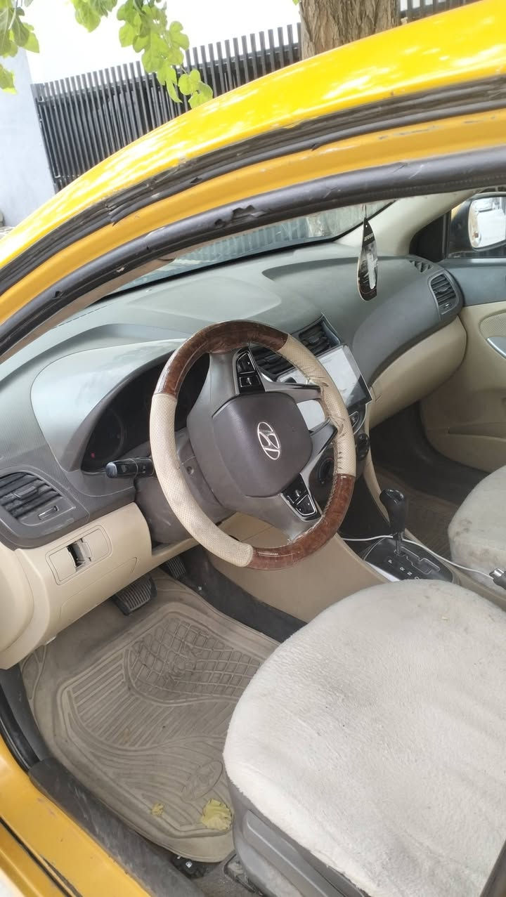 تەکسی جنوب هۆندا2014گێڕو مەکینەی بەشەرت تازە مەکینەی بۆ دانراوە تەقەو ڕەقەی نییە سەنەوی بەشەرت عەصلی بێکێشەو مشکیلە نرخی 45 گەڵاو مەجال ***********@
