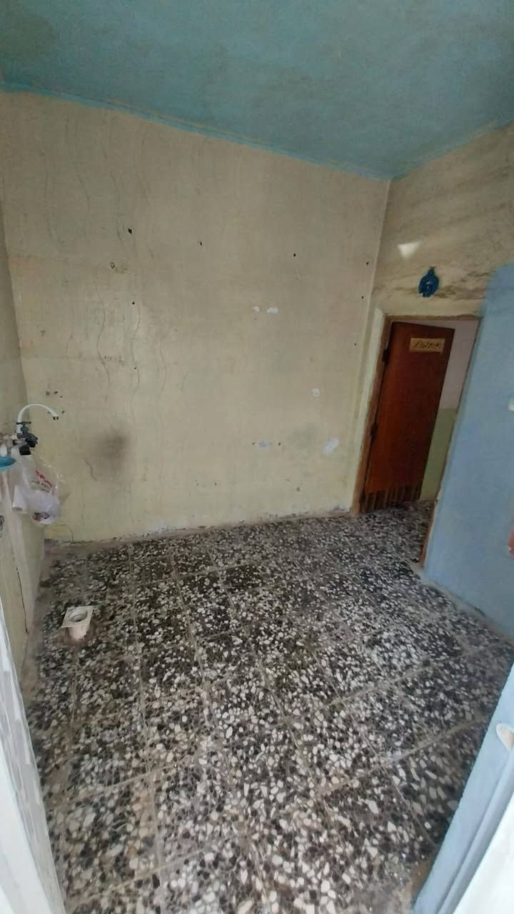دار للبيع ٥٠ متر طابو زراعي.     #طابقين غرفتين
 وصاله ومطبخ 
وحمام السعر ١٧ وبي مجال عنوان الدار شارع المعمل خلف أسواق حسين الرماحي مباشر قريب على شارع المعمل اول فرع
***********
