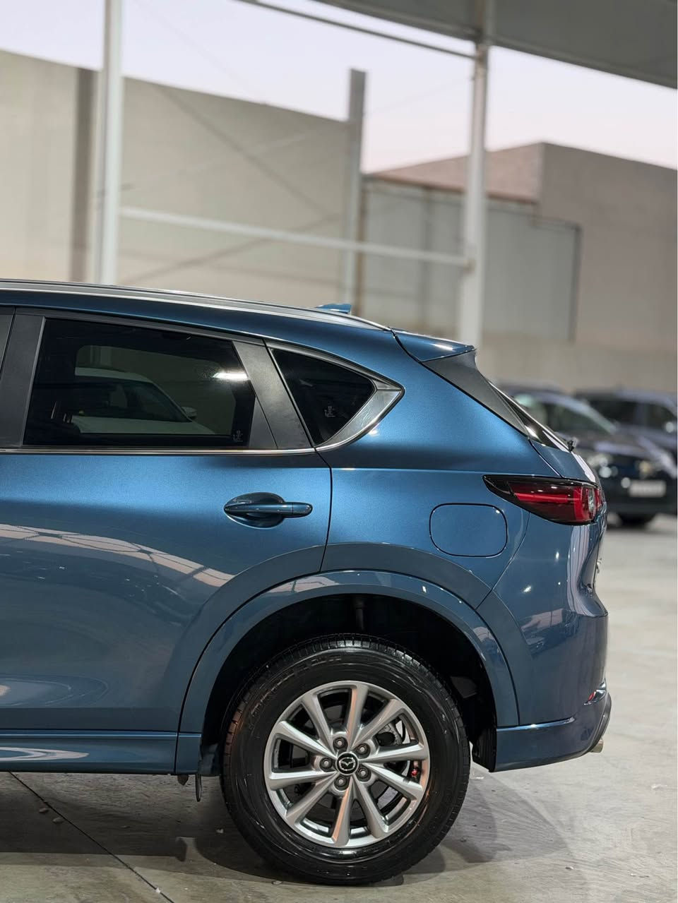 Mazda cx-5 2024 preferred 
بەسمە✅
دەرگا بەسمە✅
سلاید✅

ڕادار 360⚠️ 
خەتی جادە🚦
ئەوتۆ ستۆپ🔴
ئەوتۆ هۆلد🌀
ئیمێرجنسی برێک🆘
حاسە‼️
کامێرا📷
تحکومات سوکان🕹️
تحدید سورعە⌛️
گێڕی عادی و ئۆتۆماتیک 🕹️🏎️
کوشن جلد✔️
کوشن خەزن
کوشن کارەبا✔️
کوشن گەرم🔥
کوشن مەساج✅
سو کان هیتەر🔥

شاشە لارج 🖥️
ماپ و ناڤیگەیشن
Android auto ✅
Carplay ✅
Aux✅
USB✅
Bluetooth✅
ڕاداری تەنیشتەکان⚠️
ڕاداری دواوە⚠️ 
رادار ٣٦٠✅
خەتی جادە‼️
١٤٩$گەلا
***********
*********** السليمانية, العراق
