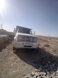 للبيع جمسي لوري قلاب موديل ٨٢ شرط التحويل ورفع الضريبه الرقم الماني مك...
