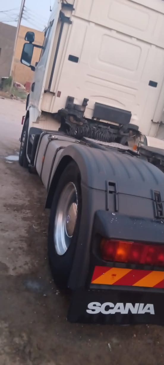 السلام عليكم  سكانيا 2002 انبار  انكليزي بسمي مكينه 420 اوربيه ستوني شاده تخم تاير شرط سفره وحده طالع بي السياره مربوطه براد بالسنويه السياره مانقصه كلشي جاهزه للعمل باتري جديد تبريد ثلج مسويله ادامه عامه والسياره خير من الله الشراي يتصل ع الرقم ***********
السعر 140 ورقه وبيه مجال حك الجيه

نص مكتوب في الصور:
- ***********