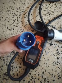 شاحنة • للبيع