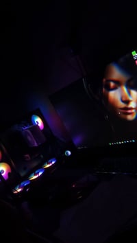 R5 5600X • RTX 5060 • شاشة ٢٧ ١٢٠هرتز