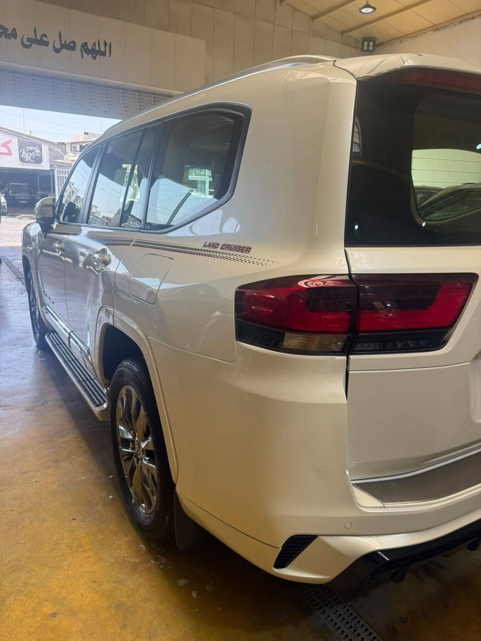السلام عليكم 🌹
لاندكروزر GXR Premium Limited
موديل 2024
بريم لمتد – GXR
🔹 كفالة عامة
🔹 استخدام نظيف جداً
🔹 ماشية 34 ألف كم
🔹 بغداد
🔹 السيارة بحالة ممتازة
💰 السعر المطلوب: 675 ورقة
📞 ***********
