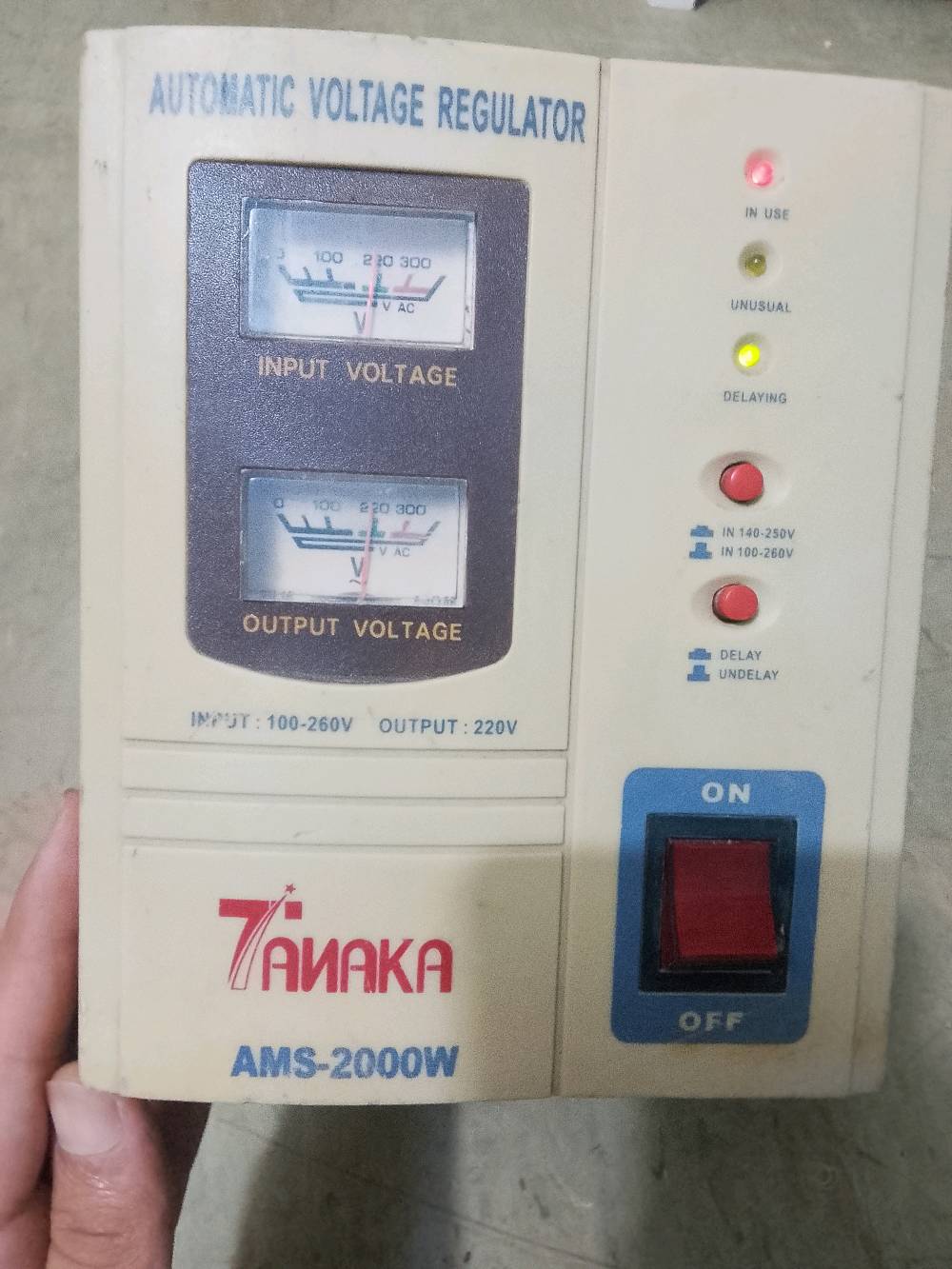 منظم فولطية أوتوماتيكي Tanaka بقدرة 2000W – بحالة ممتازة وجاهز للعمل!
​فرصة ممتازة وحل عملي لحماية أجهزتك الكهربائية المنزلية من تذبذب التيار وانخفاض الفولطية. جهاز منظم فولطية (ستبلايزر) مستعمل بحالة نظيفة جداً وشغال بشرط الفحص والتجربة.
​المواصفات :
 الموديل: Tanaka (AMS-2000W).
​القدرة الكلية: 2000 واط (مناسب للتلفزيونات، أجهزة الرسيفر، الحاسوب، الثلاجة، أو المبردات).
​نطاق فولطية الدخل (Input): ويدعم الدخل يتحمل من 100V حتى 260V.
​فولطية الخرج (Output): 220V مستقرة لحماية كفاءة أجهزتك.​
​السعر : 25,000 دينار 
​الحالة : مستعمل نظيف ويعمل بكفاءة عالية.
