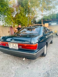 شباب كراون بطه موديل 1993 اللبيع سيارة جاهزة صبغ جمالية  تخم تاير جديد...