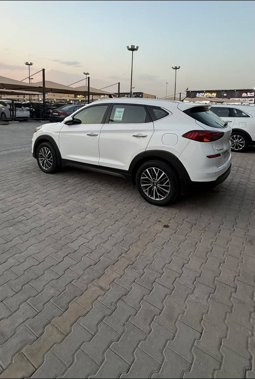 سلام عليكم للبيع
توسان 2019
خليجي مواصفات فول واحد ع واحد من عده بونوراما رقم بغداد
سيارة باسم شخصيا
بصمه ابواب تشغيل
كشنات جلد كراسي اثنين كهرباء داخل صاج
تحكم ستيرن جهتين
شاشه كامرا
اشاير بالمري مري شفط
لايت خمس عدسات
حساسات خلفيه
حساسات أمامية
رادات تحديد المسار
• كربلاء الحر
للاستفسار ***********
