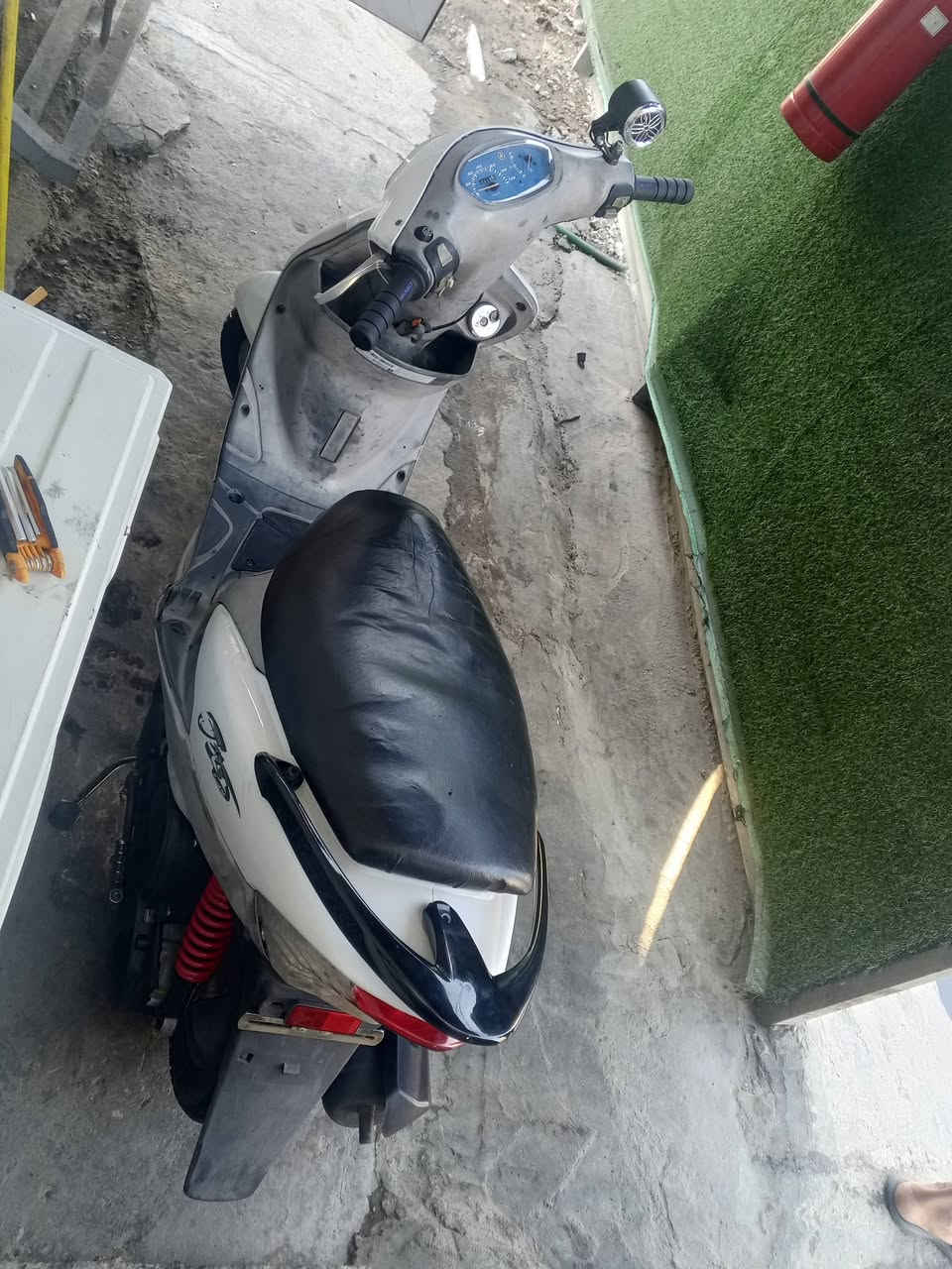 بدون تفاصيل • موقع • استفسار