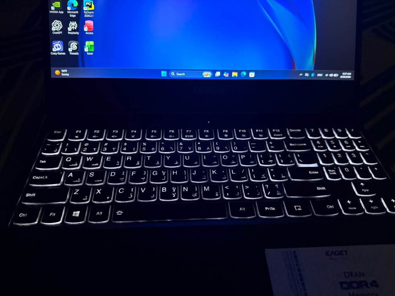 💻 لابتوب ألعاب ومونتاج Lenovo Legion للبيع
للبيع لابتوب Lenovo Legion قوي جداً ونظيف ومناسب جداً للألعاب، المونتاج، التصميم، والبرمجة.
المواصفات الفنية:
‎ الموديل: Lenovo Legion (GTX 1050 Ti)
 المعالج: Intel Core i7 (الجيل الثامن 8th Gen)
 الذاكرة العشوائية (RAM): 24GB DDR4 (أداء سريع وجبار للمهام الثقيلة)
‎ التخزين (الخزن): SSD 256GB + HDD 2000GB (2TB)
 كارت الشاشة الخارجي: NVIDIA GeForce GTX 1050 Ti بسعة 4GB
 كارت الشاشة الداخلي (الشاشة): 12GB
 حجم الشاشة: 15.6 إنش
 النظام الصوتي: audio by HARMAN (صوت نقي وقوي)
ملاحظات:
 اللابتوب جاهز للاستخدام ومرفق مع واقي لوحة مفاتيح.
 السعر: [600]
 للتواصل والاستفسار: يرجى المراسلة على الخاص أو الاتصال على الرقم [***********].
