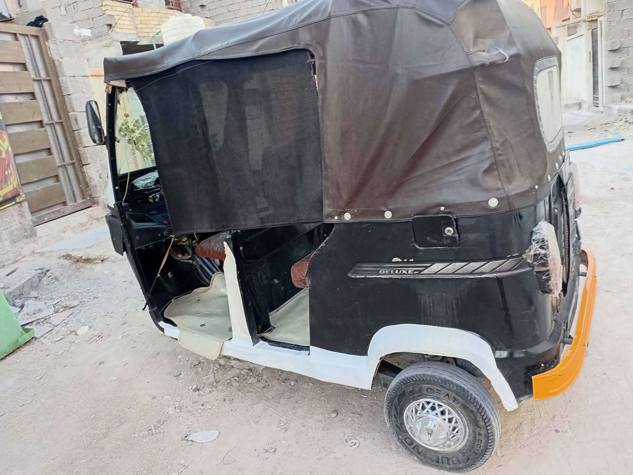 سلام عليكم عندي هاي التكتك مودل١٨شهر محرك ٢٢ اوراقه سعر٢٧٠٠مكاني بياع الشراي يدخل.. رقم ارواق شرط الترقيم ***********واتساب
