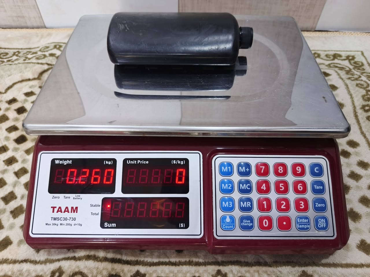 ميزان درجه اولى من ماركة TAAM المعروفه  نضافه 99% اخو الجديد شرط الفحص  ايحمل وزن 30 كيلو   السعر 30 وبي مجال قليل للاستفسار اتصال ***********

