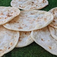 إعادة افتتاح • عرض خاص • خبز طازج