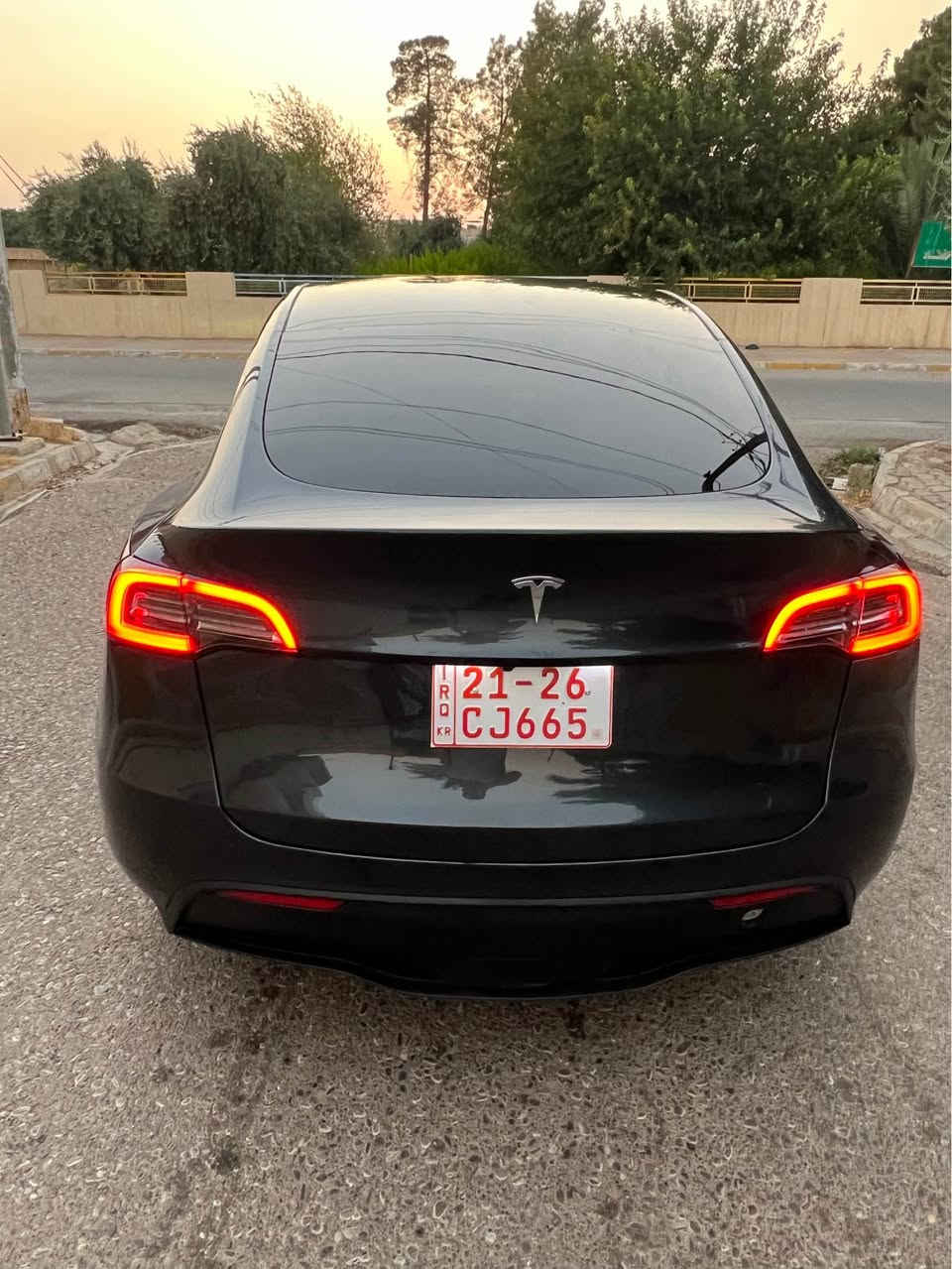 تسلا مودل Y موديل 2024 لونج رينج
دبل ماطور

ماشية 27 ألف كم

ســعــر 205$ 

دبل موتور

جاملغ خلفي  يسار تعديل بارد

صبغ فقط مكان الرقم 
داخل اسود

سقف بانوراما زجاج كامل

شاشة 15 إنچ

8 كاميرات تغطي السيارة بالكامل

حساسات ورادارات 360

حساسات جانبية
مانع الاصطدام

الحفاظ على المسار 

مقاعد جلد أصلي

تحكم كهربائي كامل

باب جنطة كهربائي

مرايا كهربائية

دخول ذكي 

7saygdee5ra249757

مكان السيارة كركوك 
*********** كركوك, العراق
