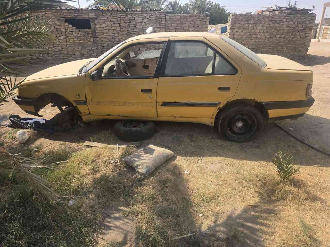 السلام عليكم بيجو للبيع بيهه ارقام وسنويه بيهه عطل بل كير السعر ب٨٥٠ وبيهه مجال للستفسار *********** مكان سياره المملحه
