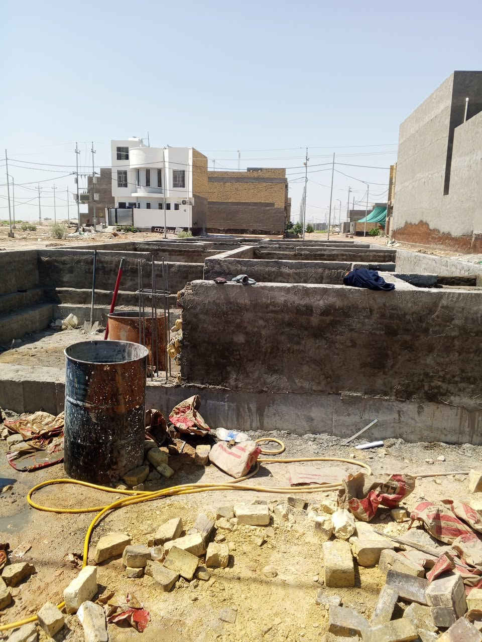 سلام عليكم كادر عمل نشتغل انواع التصعيد ع ضهر الجص الرمل لاسمنت لاشتايكر الطابوق  نشتغل انواع التنضيف من الجص البورك لاسمنت الطابوك  نشتغل تشميع العرصات تشميع الخارج وتدخيل السبيس شغل درجة اولى  واليرضيك واليرضى الله وكل هاي باسعار تنافسية ونجيك باب البيت وع موعد عليك فقط لاتصال ع رقم ***********
