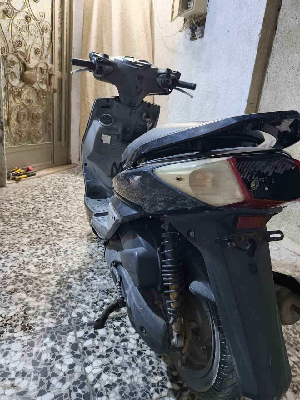 السلام عليكم سكنس للبيع  مكينه سبانه ممدود بيها كفاله عامه المكينه كفرات مختمه للتواصل واتساب***********
