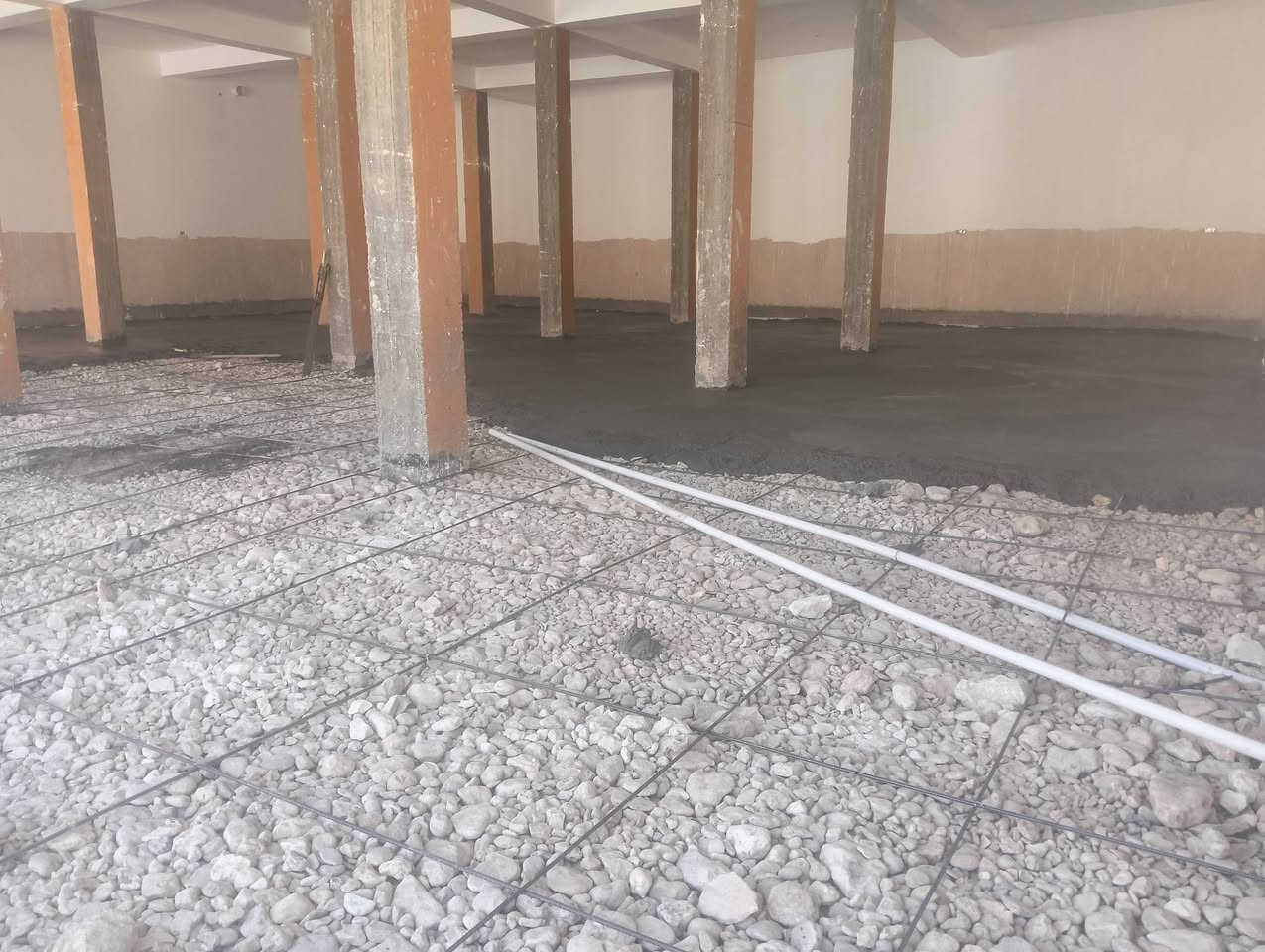 سلام عليكم يوجد كادر صب ناعم خشن وسعار مناسبة
*********** @إشارة
