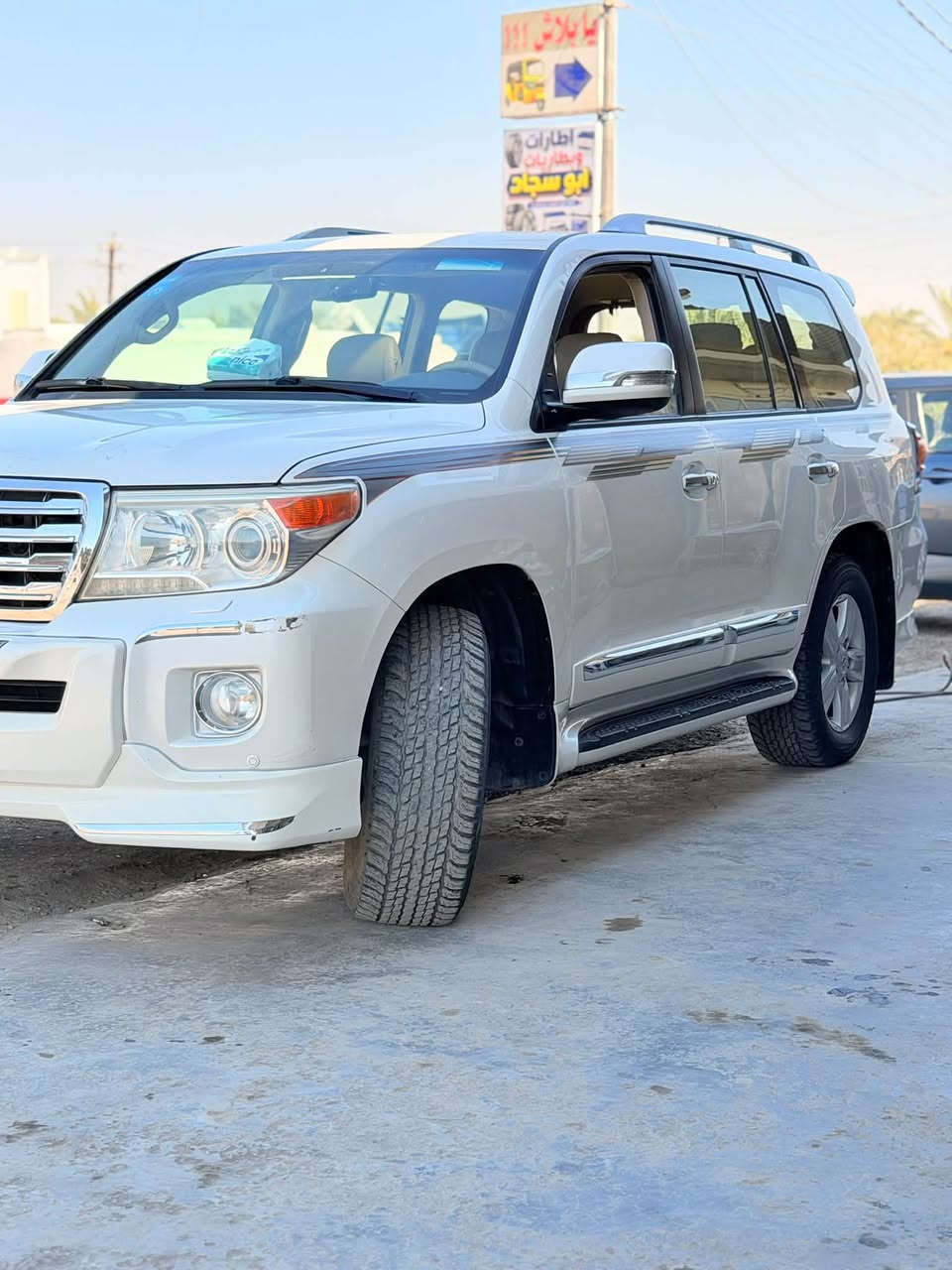 سلام عليكم
لاندكروز GX.R 

موديل 2014 

ساز 

الضرر ربع دعاميه اماميه +ربع دعاميه خلفيه +رصعتين بلبنيد وحده وبلجاملع وحده 

السياره مدوشمه 

فول مواصفات 

بصمه 

فتحه 

تخم تاير جديد 

كير مكينه شرط الكفاله 

تبريد خير من الله 

ماشيه 118 
السعر 37 الف 

العنوان سويب مدخل المنطقه 

الرقم ***********
