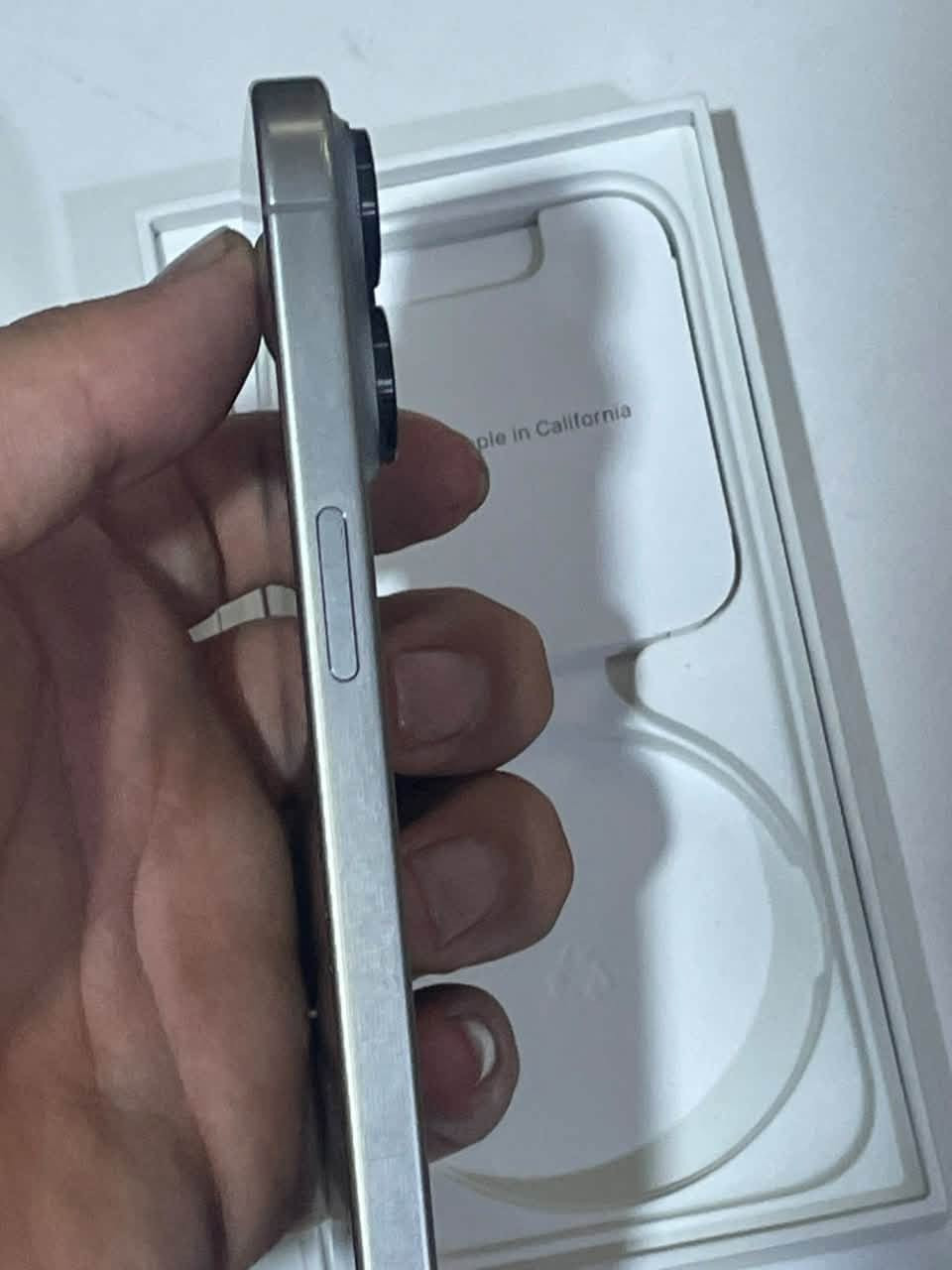 آيفون 15 برو • ١٢٨ • بطارية 85%